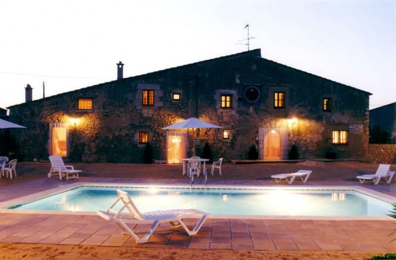 Mas Peraquintana Guest House L' Escala Екстериор снимка