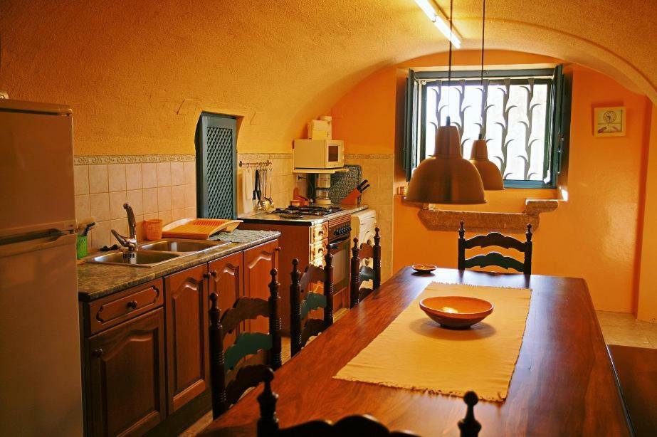 Mas Peraquintana Guest House L' Escala Екстериор снимка